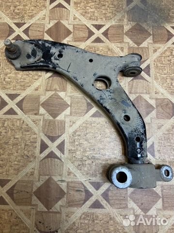 Рычаг левый Mazda 3 BM BN