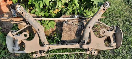 Подрамник задний audi a4 b8, a5в сборе