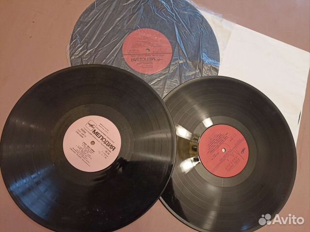 Виниловые пластинки (без обложек)