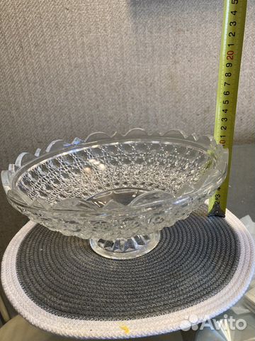 Ваза на короткой ножке