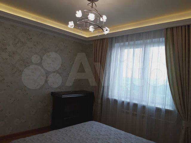 3-к. квартира, 93 м², 12/17 эт.