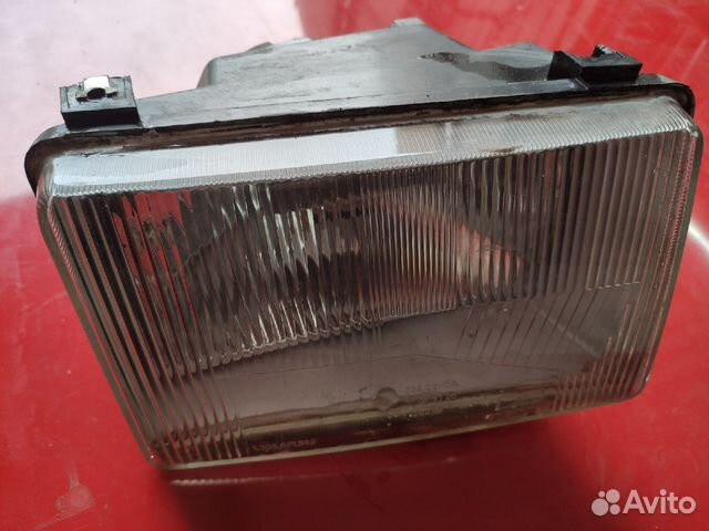 Фара правая Волга 3110