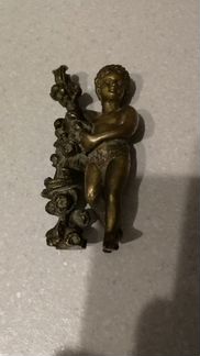 Старинная статуэтка