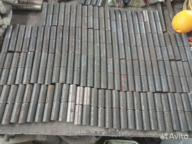 Продаю петли металлические приварные