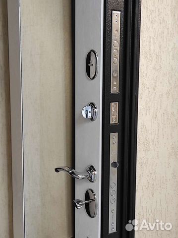 Входная дверь 10см с зеркалом