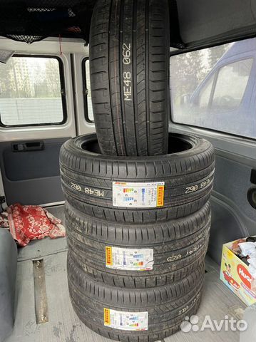 Pirelli P Zero PZ4 275/40 R22 и 315/35 R22 111Y