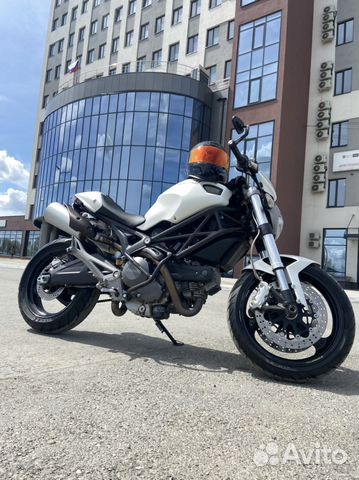 Ducati Monster 696