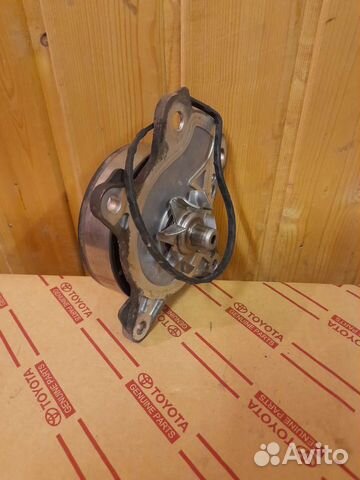 Водяной насос Toyota Auris E 150