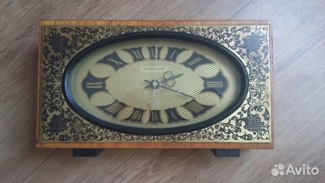 Часы настольные Янтарь