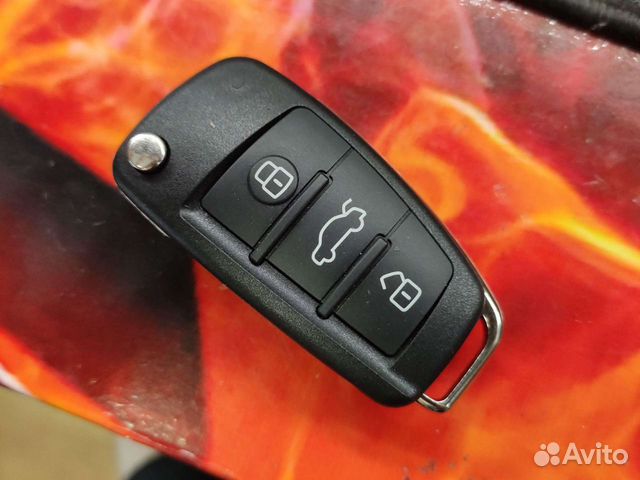 Ключ Audi Q3 A3 A1
