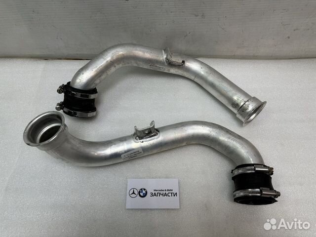 Путрубок интеркулера левый и правый Mercedes M276