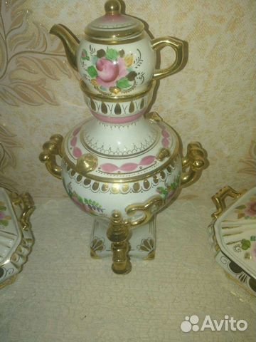 Сувенирный фарфоровый самовар шкатулка и сахарница