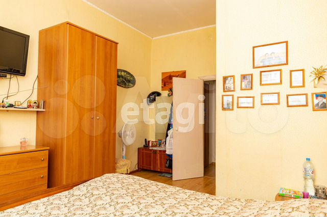 3-к. квартира, 80 м², 1/2 эт.