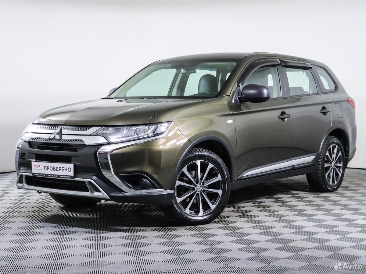 Mitsubishi outlander 2017. Outlander 2017. Митсубиси Аутлендер 2017 года. Митсубиши Аутлендер 2017.