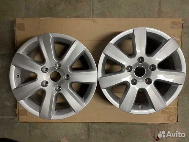 Литой диск R17 VW Touareg