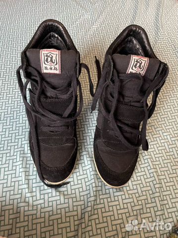 Кроссовки танкетка ASH