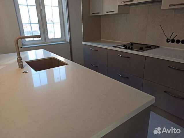Столешница из кварцевого камня на кухню,ванну,мойк