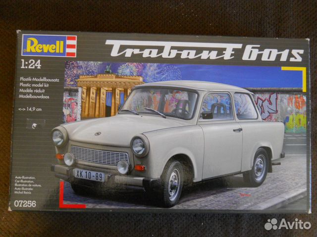 Revell Trabant 601 Universal