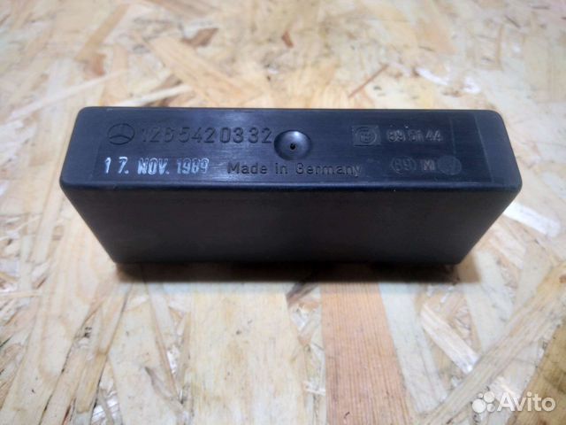 Реле света фар W124