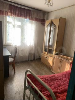 4-к. квартира, 80 м², 4/10 эт.