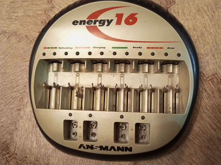 Интеллектуальное зарядное устройство energy16