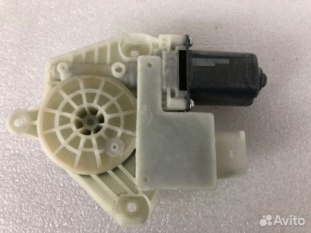 Моторчик стеклоподьемника передний правый Bmw 5