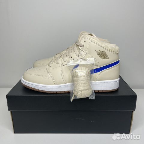 Nike Air Jordan 1 Mid Fleece White (6/6.5/7y)