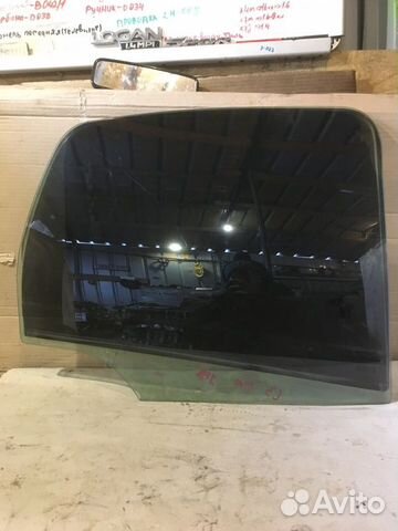 Стекло двери заднее правое Citroen C3