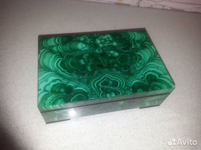 Шкатулка малахитовая