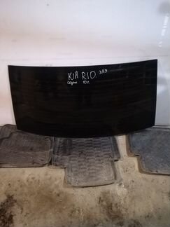 Стекло заднее Kia Rio 2 10 г. рестайлинг