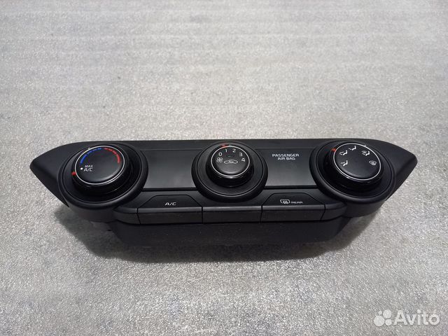 Блок управления отопителем Kia Cerato 4 97250M6AG0