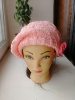 Берет вязаный