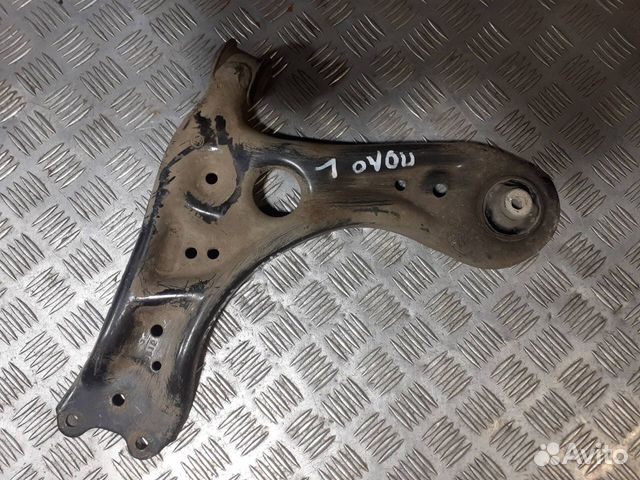 Рычаг передний левый VAG