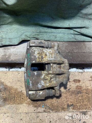 Суппорт передний правый audi 80 b3