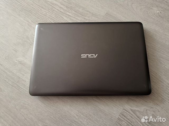 Asus full HD core I-5 6200U, 8GB DDR4, 240 SSD