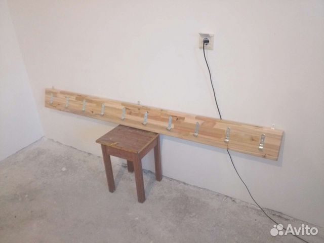 Вешалка, лиственница