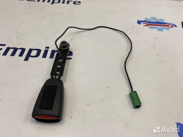 Ответная часть ремня безопасности передняя Volvo