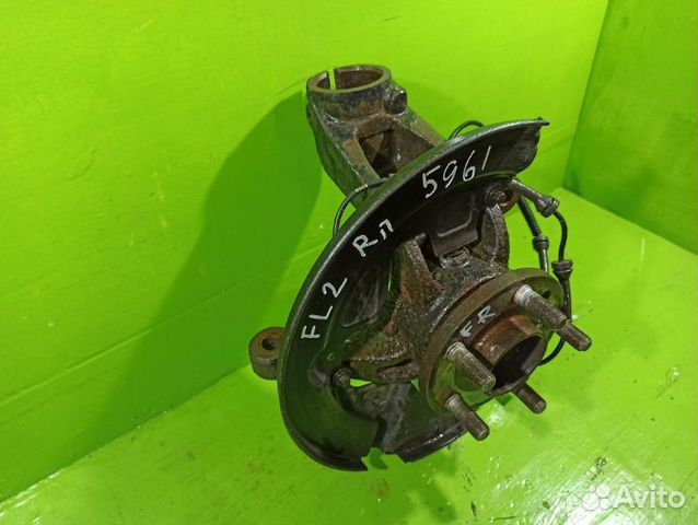 Кулак поворотный передний правый Land Rover