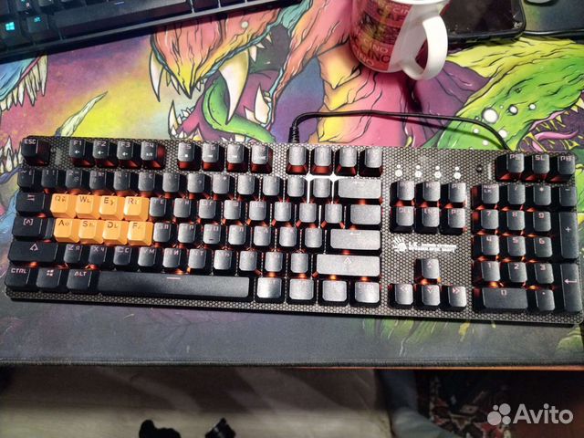 Игровая механическая клавиатура