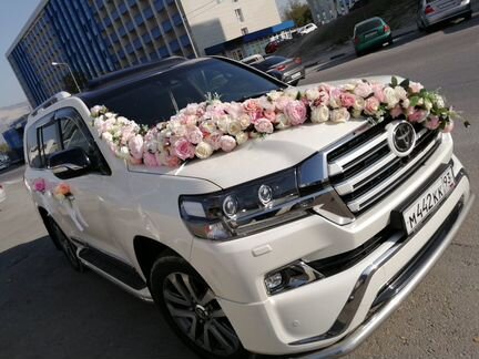 Свадебные украшения на машину