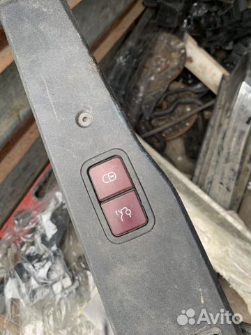 Кнопка закрывание крышки багажника Mercedes w220