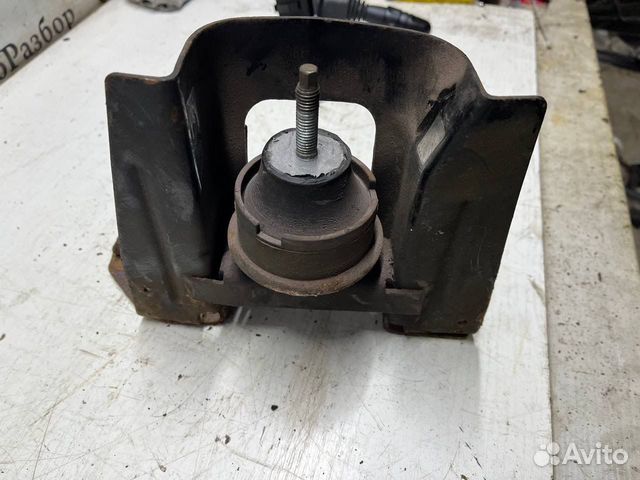 Подушка опора двигателя правая Lifan breez 520 1.6