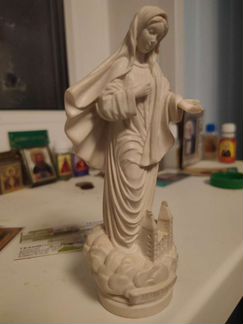 Статуэтка Божией матери-междугорье б.у