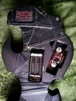 Электрогитара