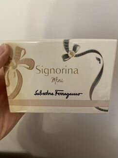 Signorina Salvatore Ferragamo Парфюмерная вода 20