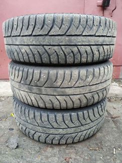 Шины зимние Bridgestone 195/65/15