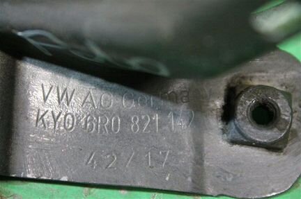 Кронштейн крыла передний правый Volkswagen Polo 5