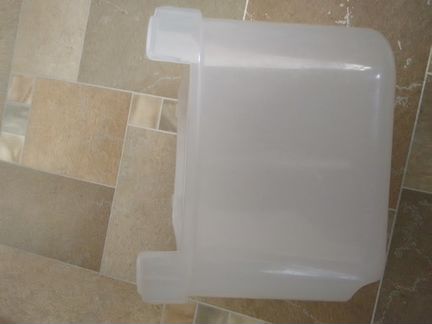 Контейнер для воды от Polaris, щетки-насадки пылес