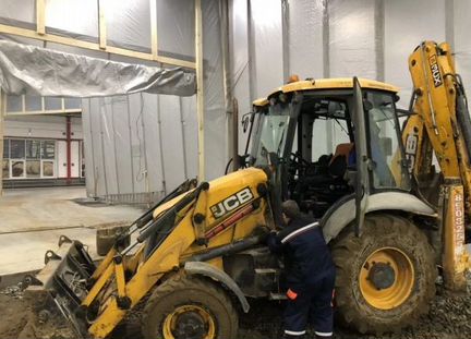 Экскаватор-погрузчик JCB к вашим услугам