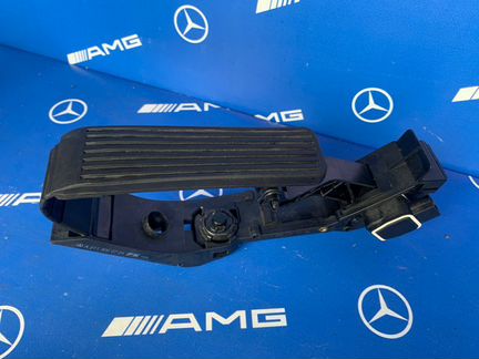 Педаль газа Mercedes-Benz Е550 W211 273 2008